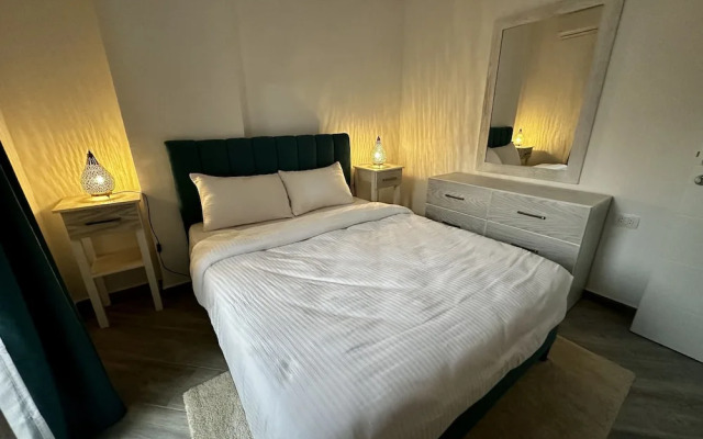Hurghada - Apartment - Sleeps 6 - Pool - Parking