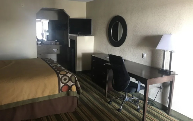 Super 8 Monroe
