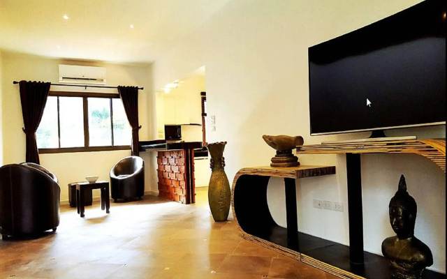 HIDELAND Luxury Pool Villa Pattaya Walking Street