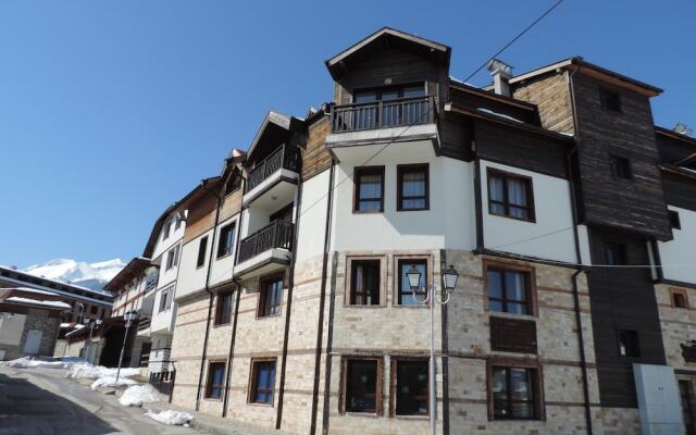 Апартаменты Gondola Apartments & Suites вид на фасад