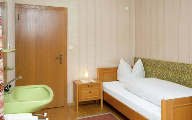 Spacious Holiday Home In Zell Am Ziller Near Ski Area