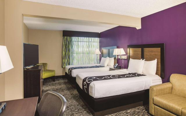La Quinta Inn & Suites by Wyndham Clearwater South