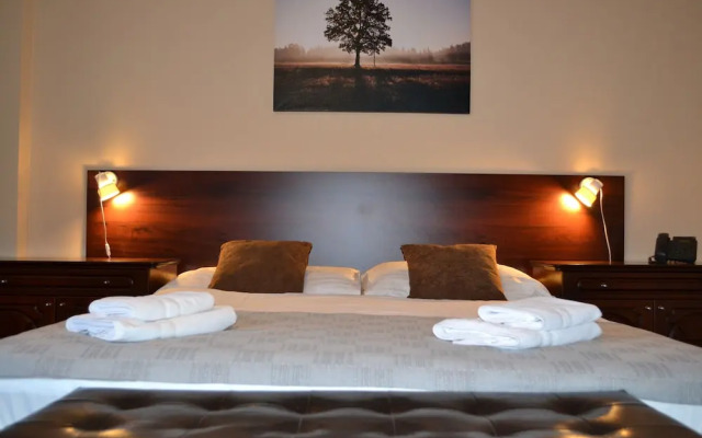 Greenwood Hotel