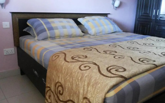 Palema Crown Hotel