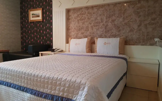 Biztel Ace Motel