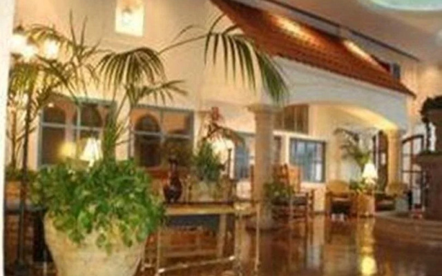 Clarion Hotel & Casino