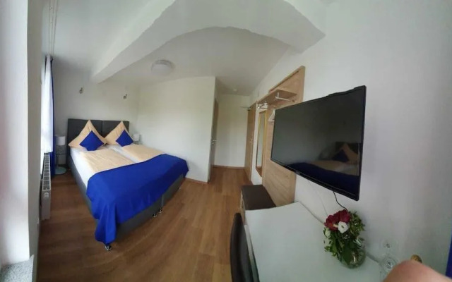 Stadthotel am Adenauerplatz