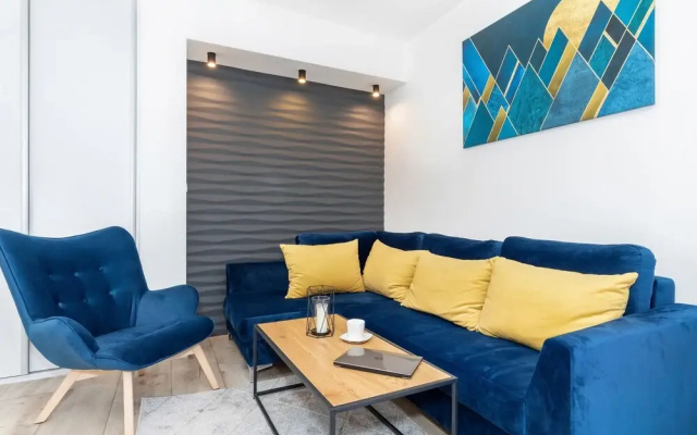 Azure Apartment Kołobrzeg by Renters