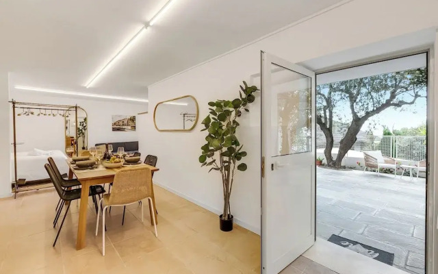 Villa Luce del Sol with Pool - L