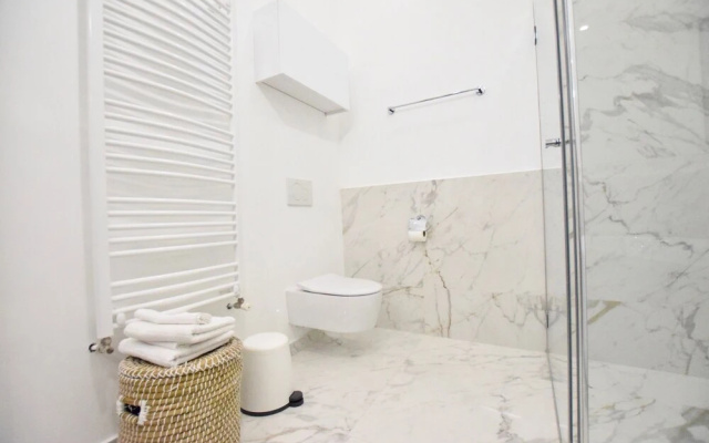 Luxury Apartment by Hi5 - Szervita Suite