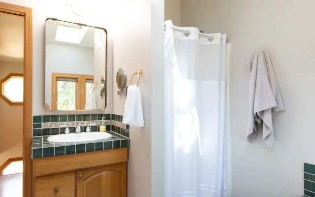 The Oaks Home features Private Disc Golf Course by RedAwning