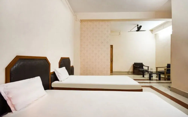 Akash Guest House by OYO Rooms