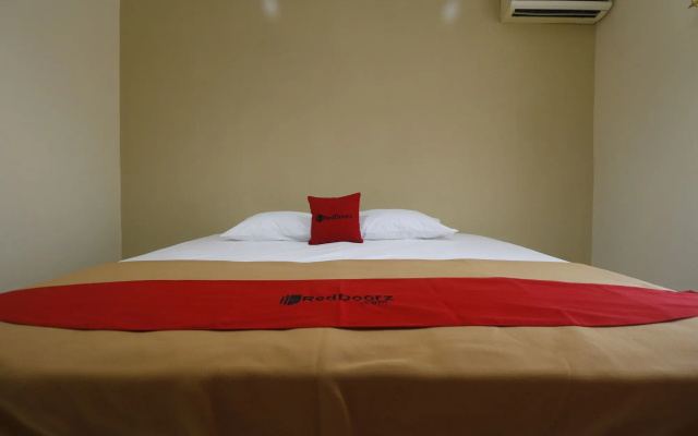 RedDoorz @ Jalan Gatot Subroto Jakarta