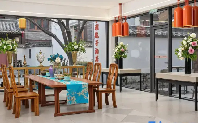Kaifeng Millennium City Park Longting Lake Courtyard Hotel
