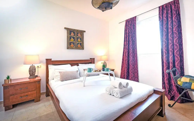 MAMAD - Deluxe 2BD Jaffa Dreams W Pool & Parking