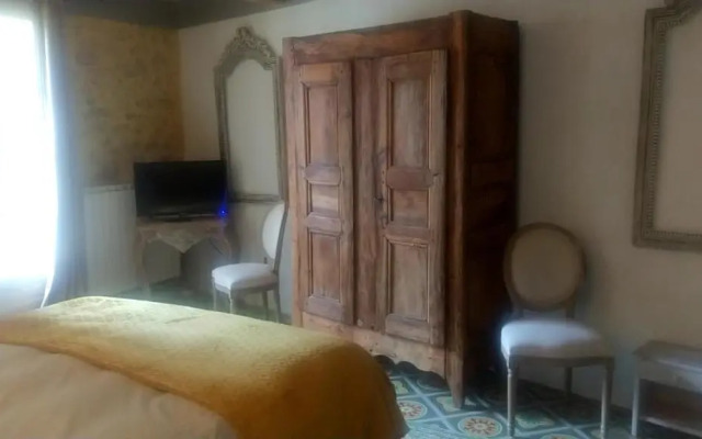 Le Mas de Perrotet en Roussillon