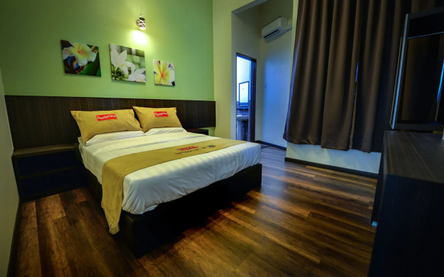 Palm City Villa