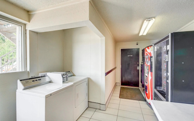 Motel 6 Wichita, KS