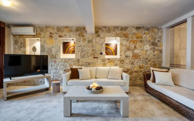 Palmrise Luxury Villas - Anemos Villa