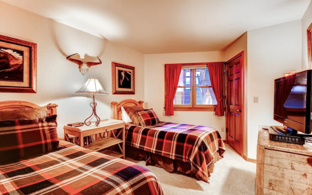 Chateau Chamonix by Steamboat Resorts