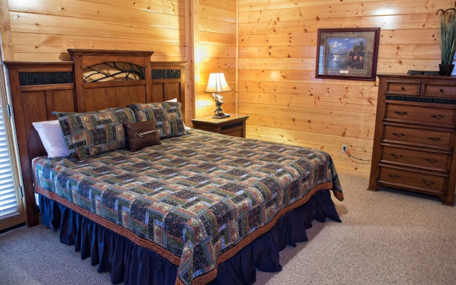 Swimming in the Clouds - Eight Bedroom Cabin