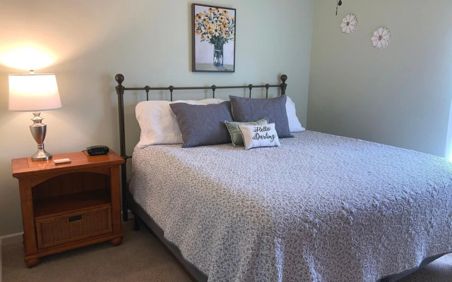 Cedar Lodge 102