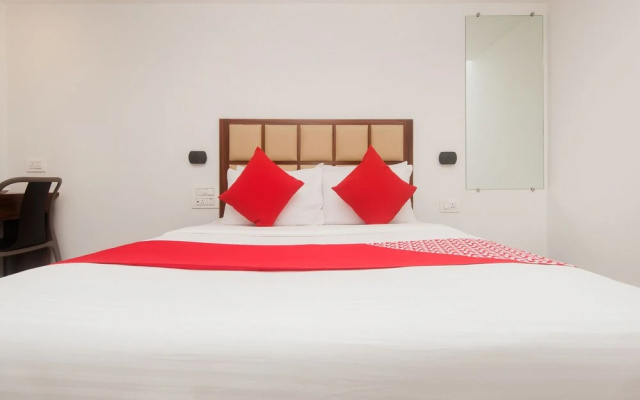OYO 15902 Hotel Oyster Executive