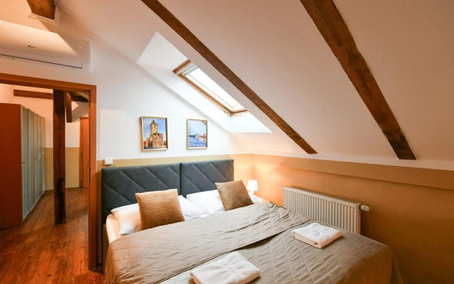 Amazing Charles Bridge Apartment