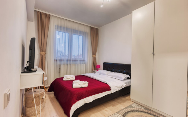 Modern 2 BR in Center - Pumo Properties