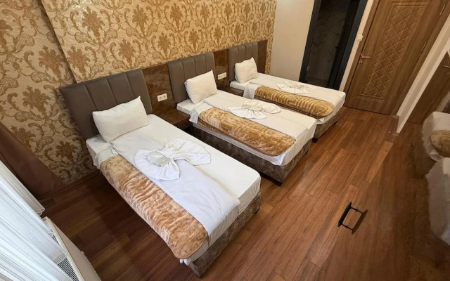 Fortynine Hotel