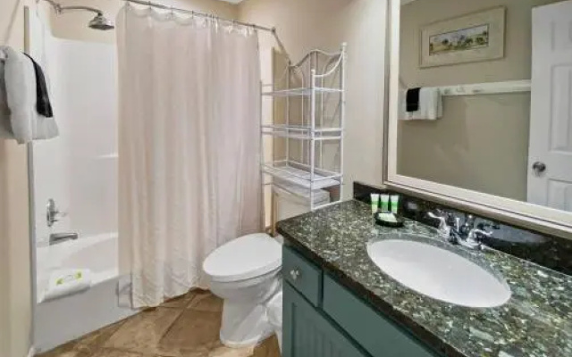 Tradewinds Condominium #26 by Destin Getaways