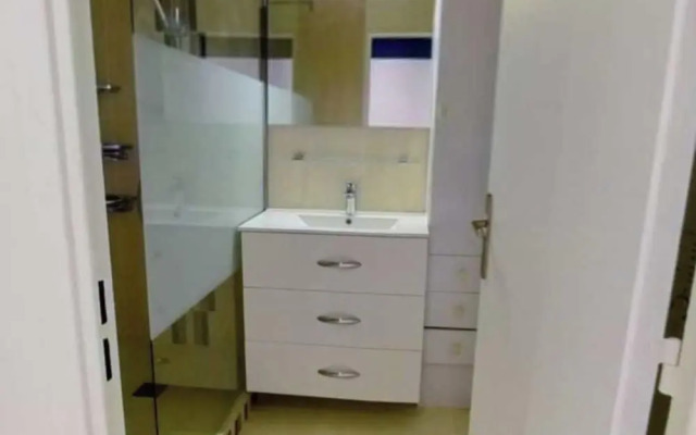 Private Room in Shared Apartment - Villeurbanne