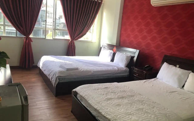 Long Son Hotel