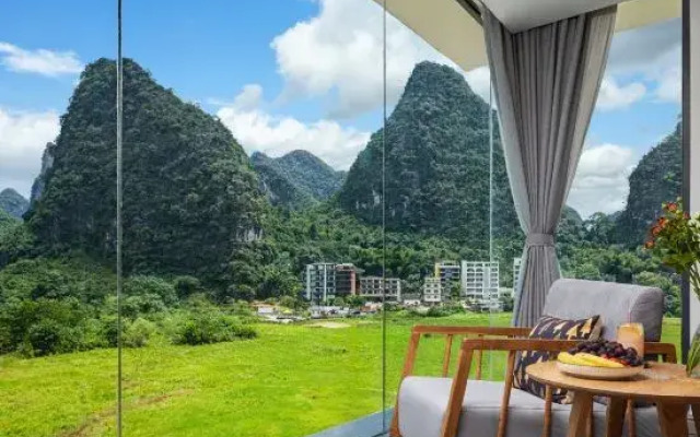 1Q84 Tree HostelYangshuo 1Q84 Yijia Homestay (Songcheng Qiangu Scenery District Branch)