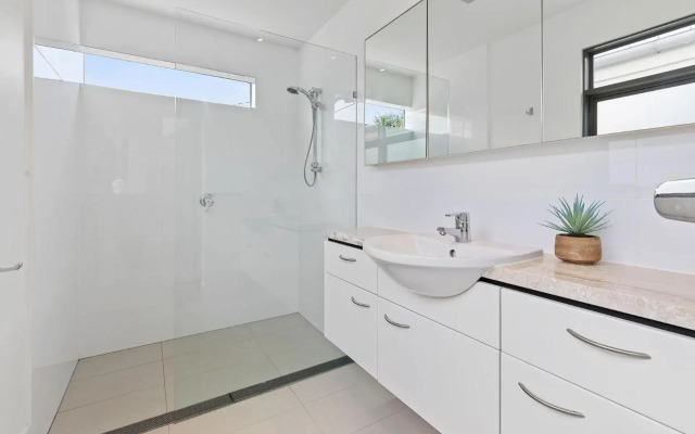 Ferguson St Family Home in Fabulous Location