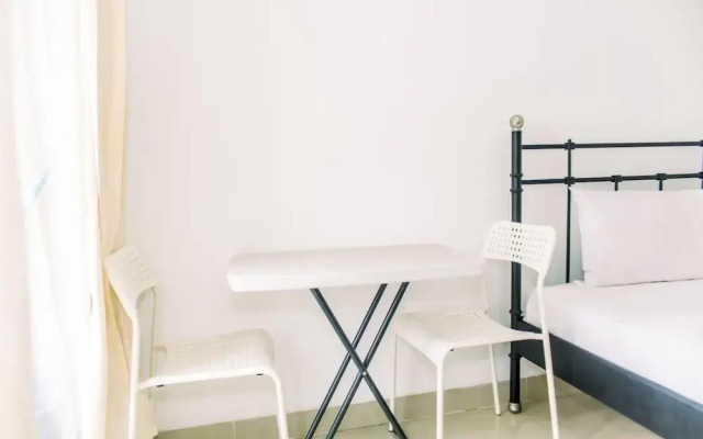 Nice And Cozy Studio At Paramount Skyline Serpong Apartment