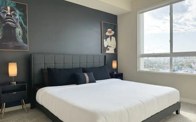 Beautiful 1 BR in LA Gym Pool 10mins to Cedar