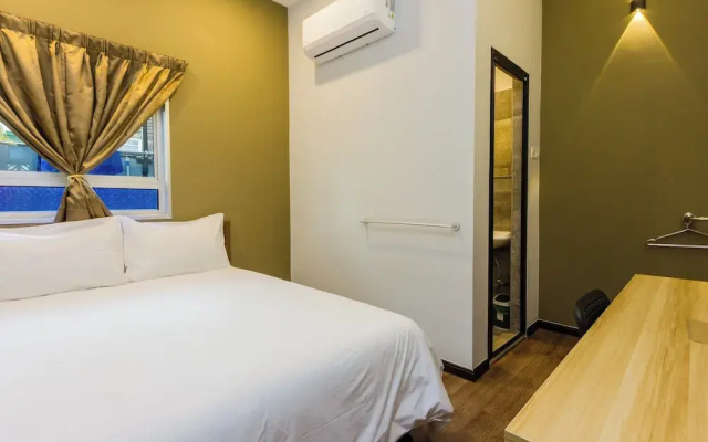 Great 5BR Garden Inn by uBook