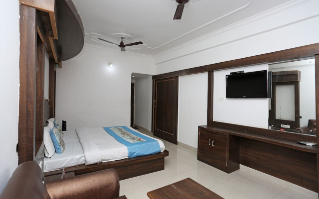 OYO 5239 Hotel Satya Shree