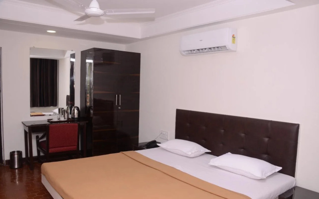 OYO 9806 Hotel Arvi