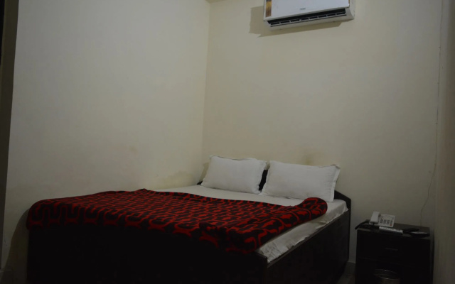 Shubham Hotel