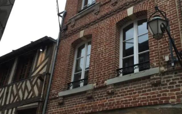 Rue Des Lingots Apartment