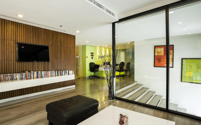 Marvin Suites Hotel