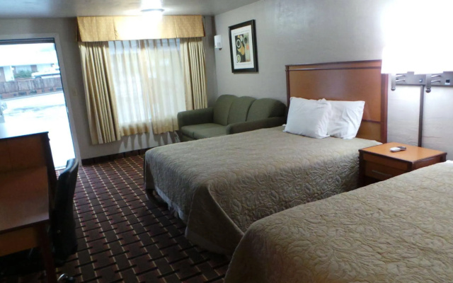 Anchor Bay Inn