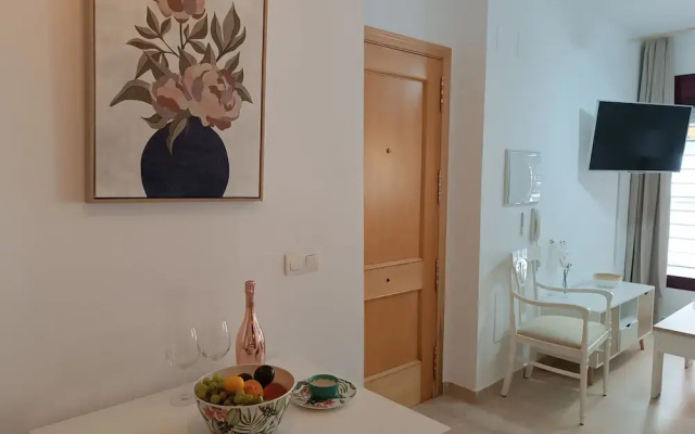 Amazing & Renovated 2-bedroom Flat in Fuengirola
