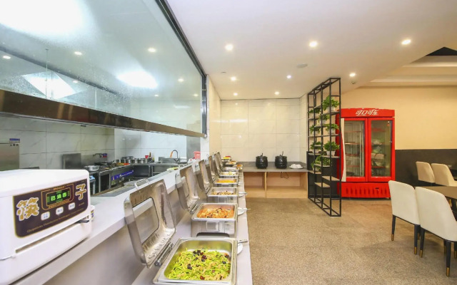 Hejin m Hotel(河津M酒店（东星时代广场店）)