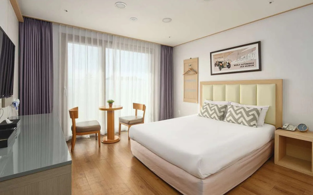 Shin Shin Hotel Jeju City