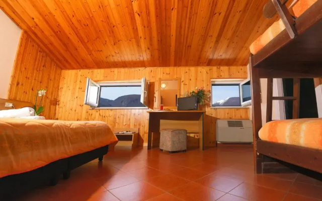 Hotel Holidays