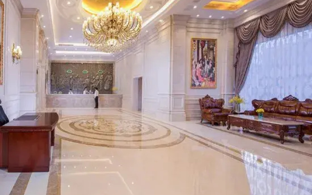 Vienna International Hotel (Guangzhou South Station Qifu New Estate Branch)