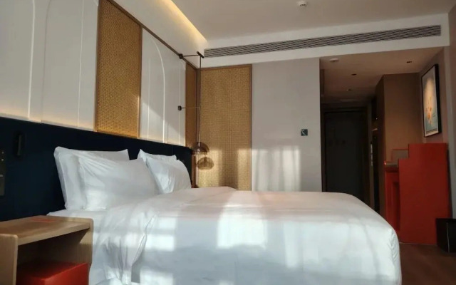 Lanzhou Airport Fengyue Holiday Hotel